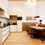 Alpenstolz Haus 2 - Stilvoll Urlauben In Den Bergen Apartment Damüls