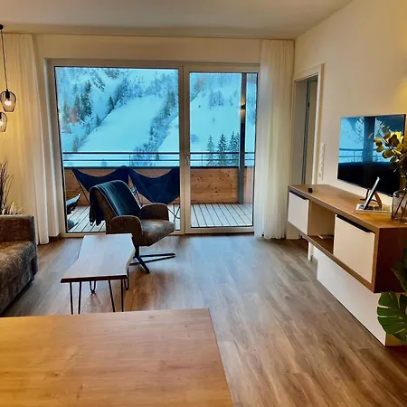 Apartment Alpenstolz Haus 2 - Stilvoll Urlauben In Den Bergen Damuels