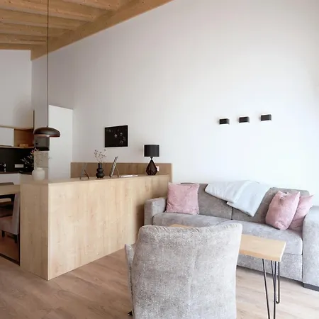 Alpenstolz Haus 2 - Stilvoll Urlauben In Den Bergen