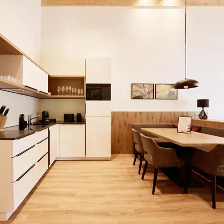 Alpenstolz Haus 2 - Stilvoll Urlauben In Den Bergen Apartment Damuels