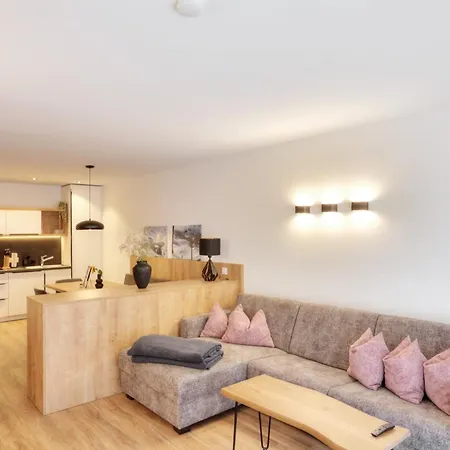 Alpenstolz Haus 2 - Stilvoll Urlauben In Den Bergen Appartamento