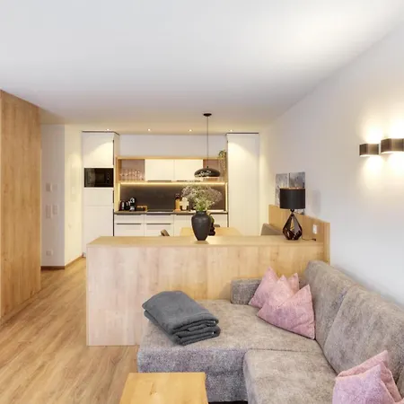 Apartment Alpenstolz Haus 2 - Stilvoll Urlauben In Den Bergen Damuels
