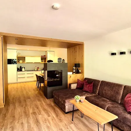 Alpenstolz Haus 2 - Stilvoll Urlauben In Den Bergen Apartment *