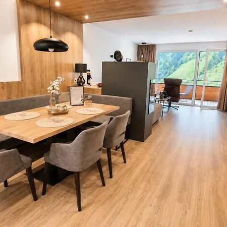 Lejlighed Alpenstolz Haus 2 - Stilvoll Urlauben In Den Bergen Damüls
